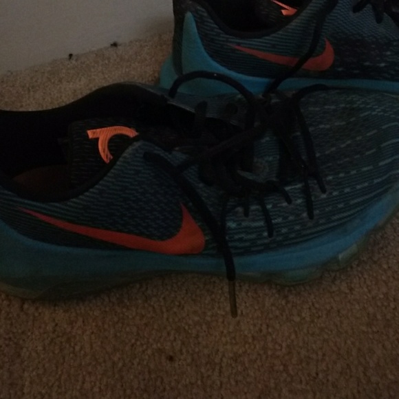 Nike - Picture 2 of 3